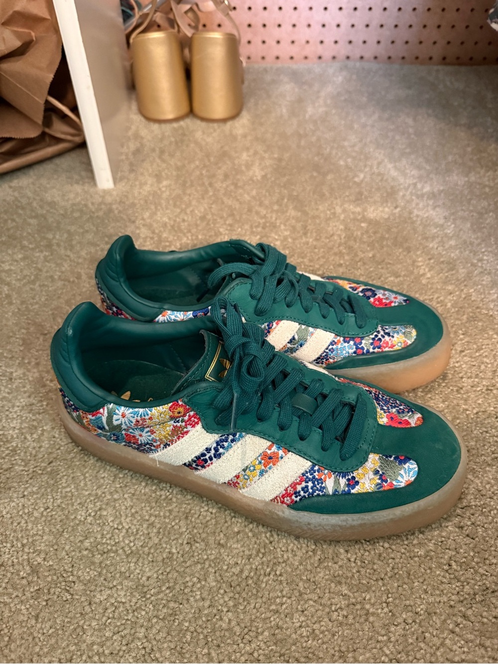 Women's Adidas Sambae X Liberty London Green Floral
Tennis Shoes Size 8.5 - Picture 2 of 4